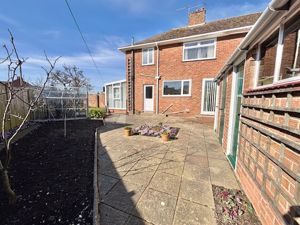 Side garden- click for photo gallery